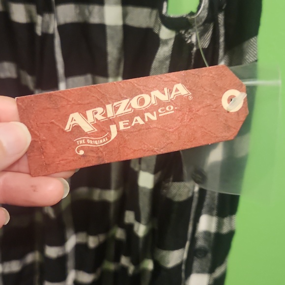 Long Button Up Plaid Tank Top - Picture 4 of 8